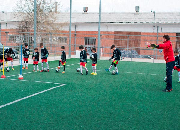alumno_campus_futbol_zaragoza_portero_zaragoza_clase