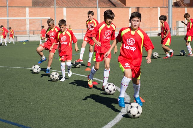 campus_futbol_lecop_alumnos_trabajando