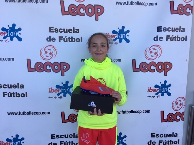 alumna_lecop_daniela_ganador_sorteo_adidas