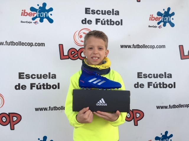 alumno_lecop_hugo_ganador_sorteo_adidas