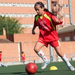 alumna_campus_verano_futbol_entrenando