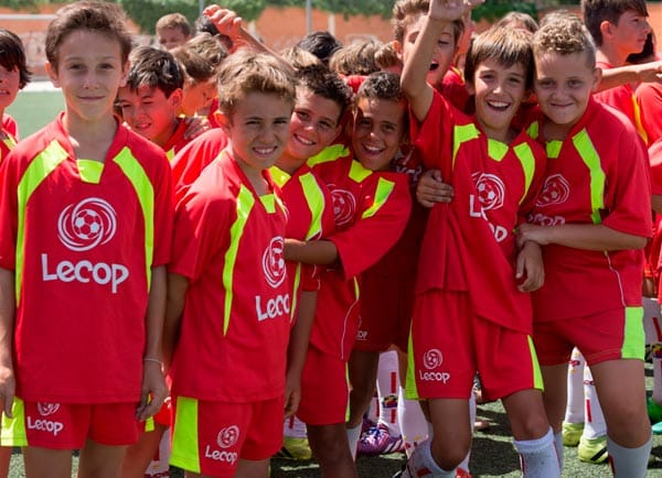 alumnos_campus_verano_futbol_haciendo_amigos