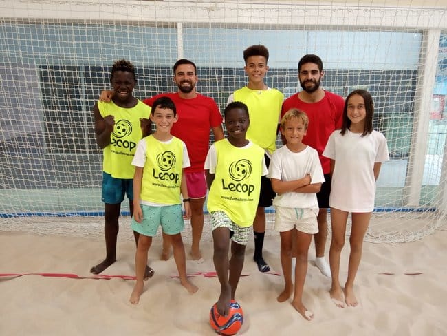 Galería de Fotos + Vídeo Campus de Fútbol Verano 2019 ( Semana 5 ) con la foto general residentes semana 5