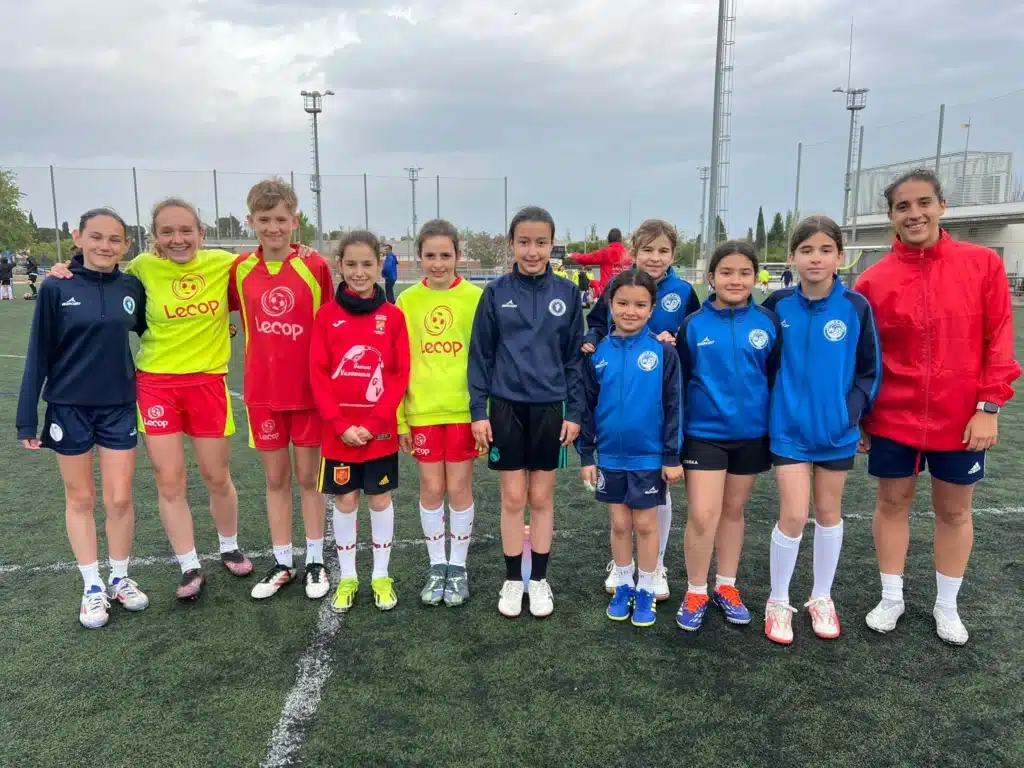 Foto de recuerdo de nuestras alumnas asistentes a la Masterclass Lecop Mayo 2025