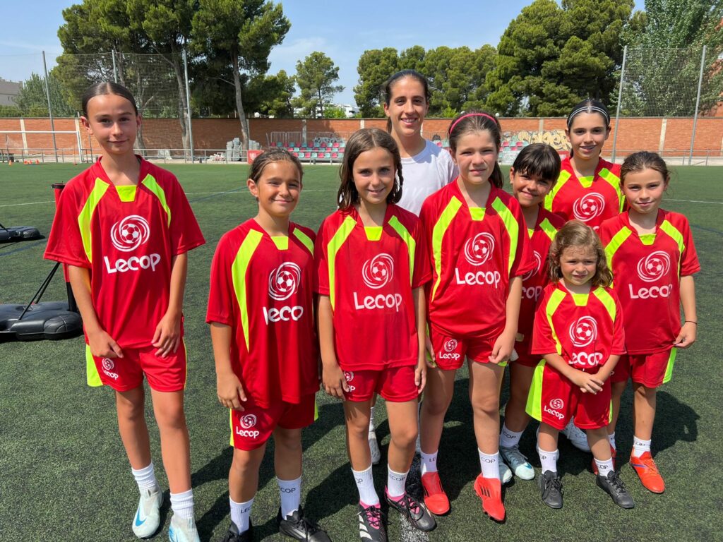 Foto de nuestras chicas de la Semana 2 de nuestro Campus Lecop Verano 2025
