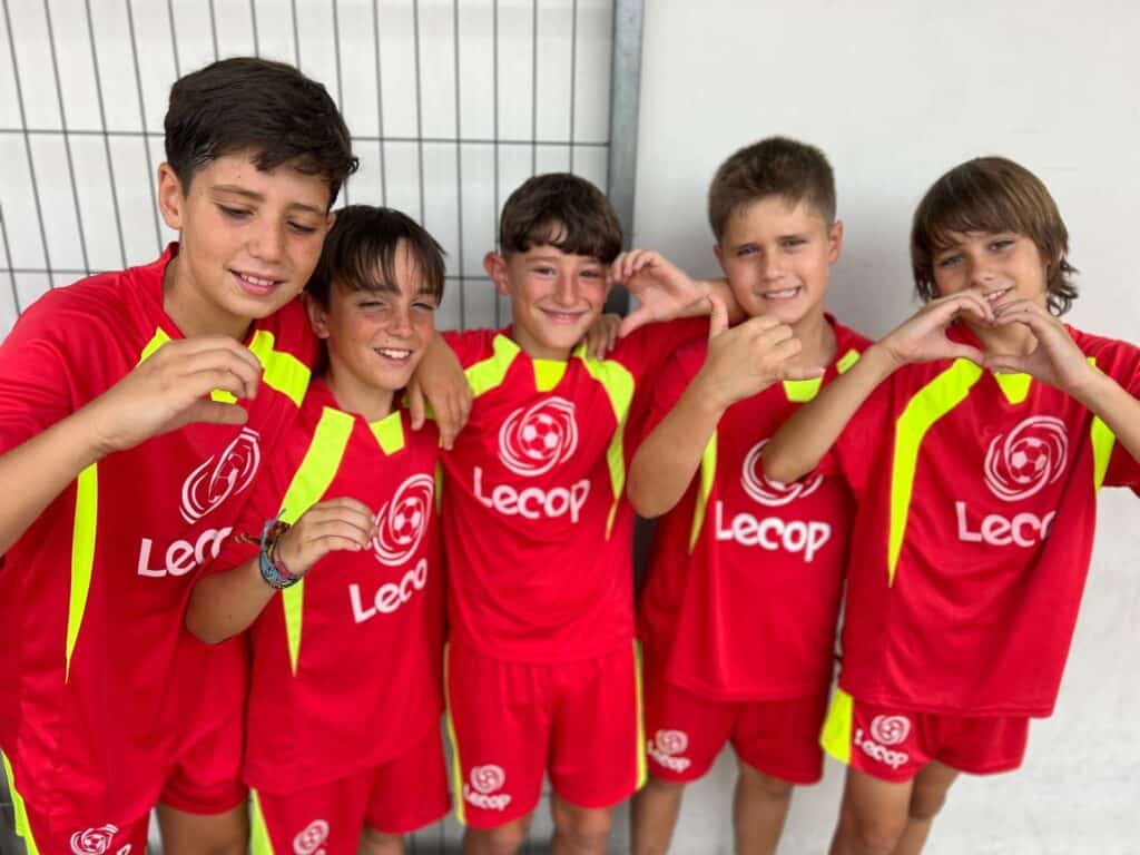 Entrenamiento de fútbol para niños en Zaragoza con método Lecop