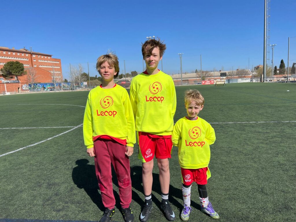 Foto con alumnos que han venido de fuera de Zaragoza a nuestro Campus de Semana Santa 2026 , son solo un ejemplo !