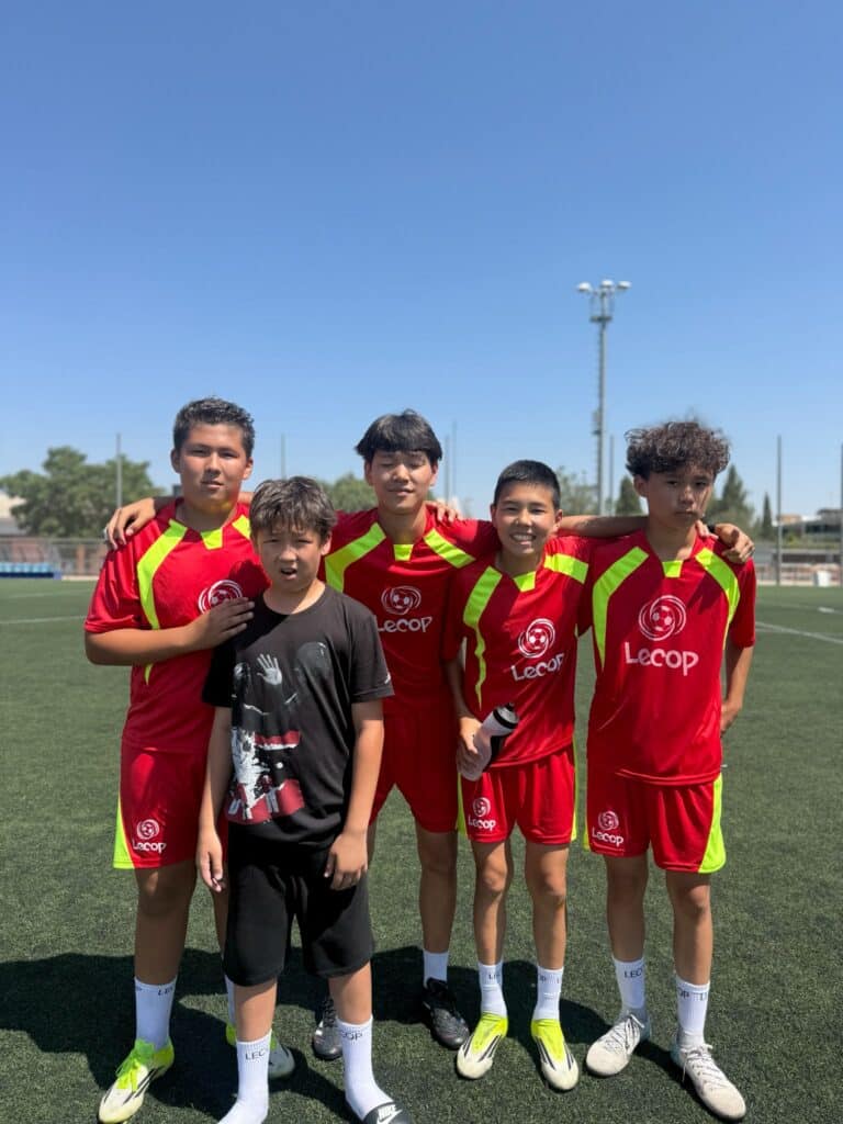 Un grupo de alumnos de Kazajistan han disfrutado de nuestra S1