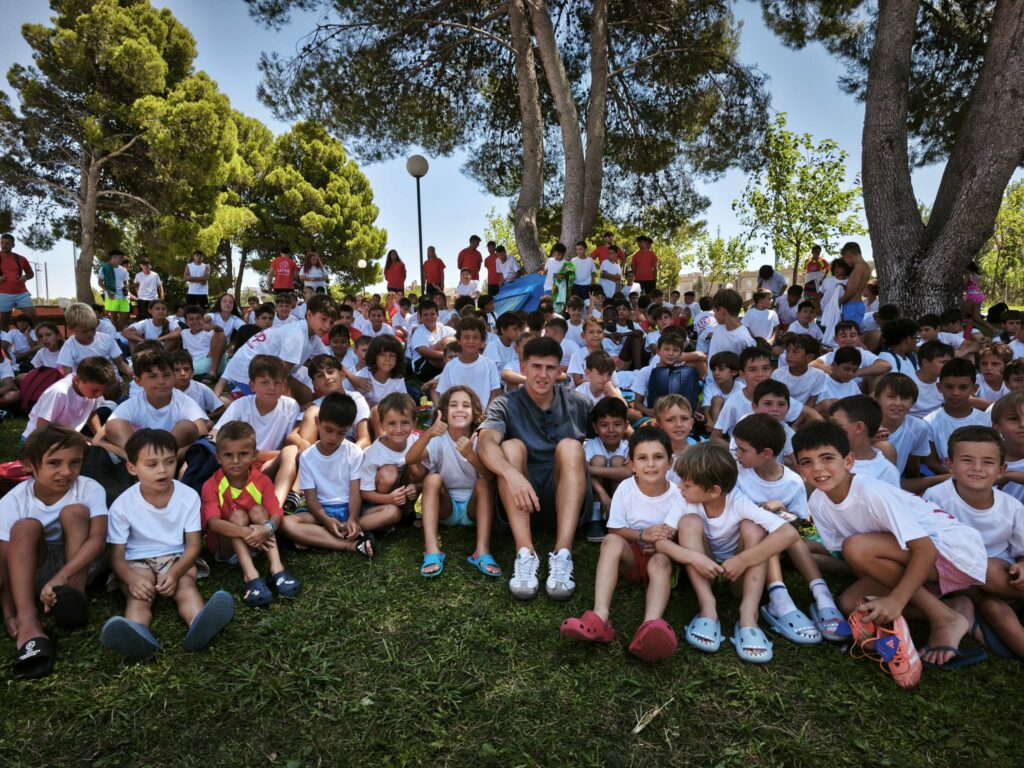 Foto de recuerdo de la visita de Lucas Terrer a nuestro Campus